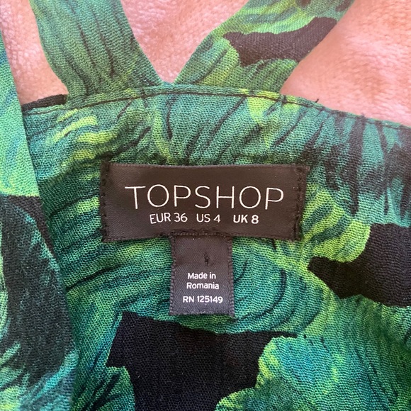 Topshop | Green Tropical Leaves Top - Picture 3 of 3
